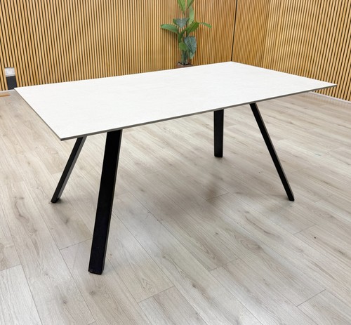 Quinn fixed dining table - ‘quinn’,