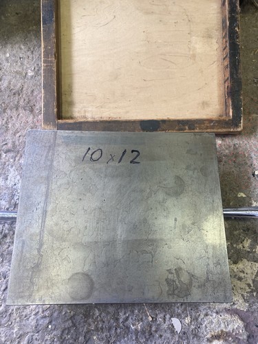 Surface table with cover - table,